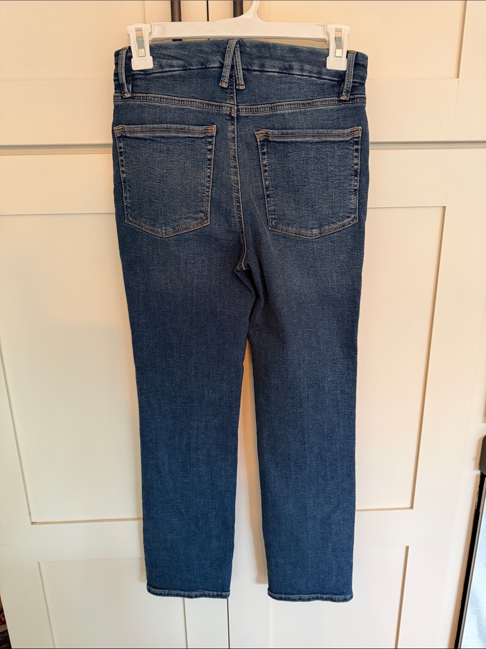 Good American Good Legs Straight Jeans - Picture 5 of 16